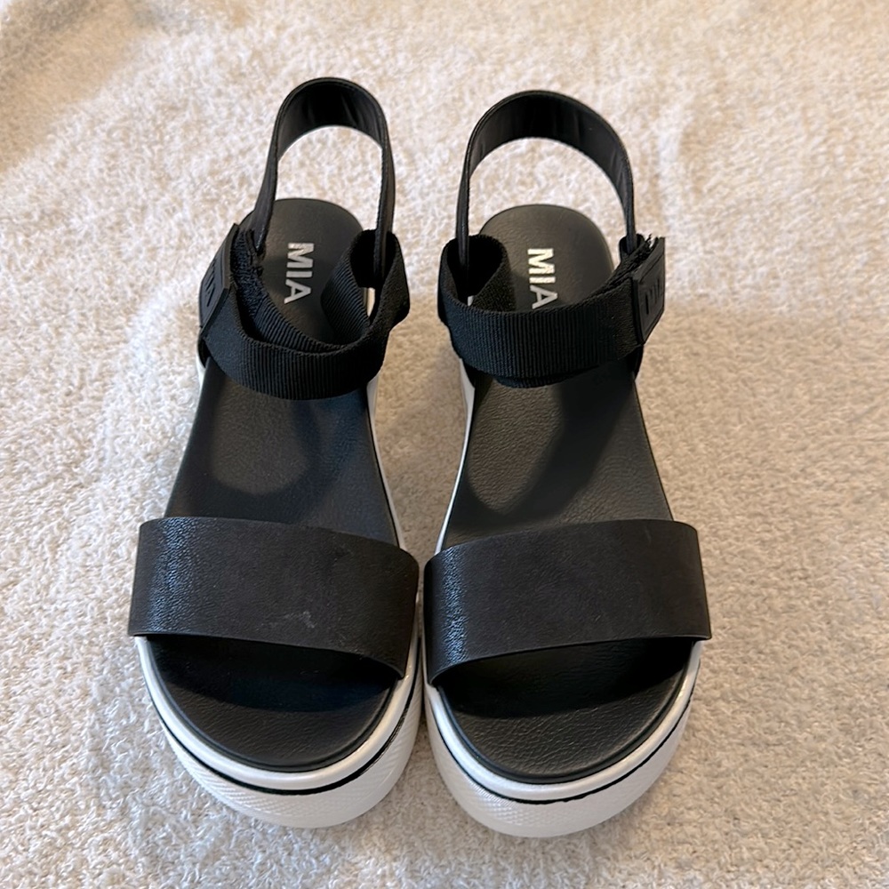 Mia Platform Sandals